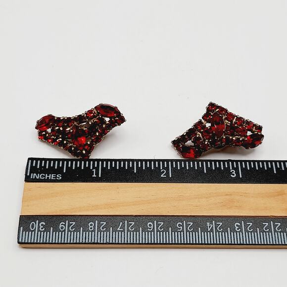 Vintage Red Rhinestone Ear Climber Clip Earrings Gold Tone - Picture 9 of 10